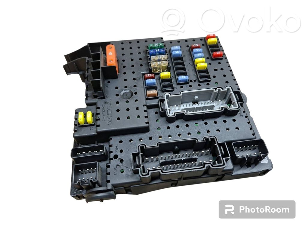 Volvo XC70 Fuse module 