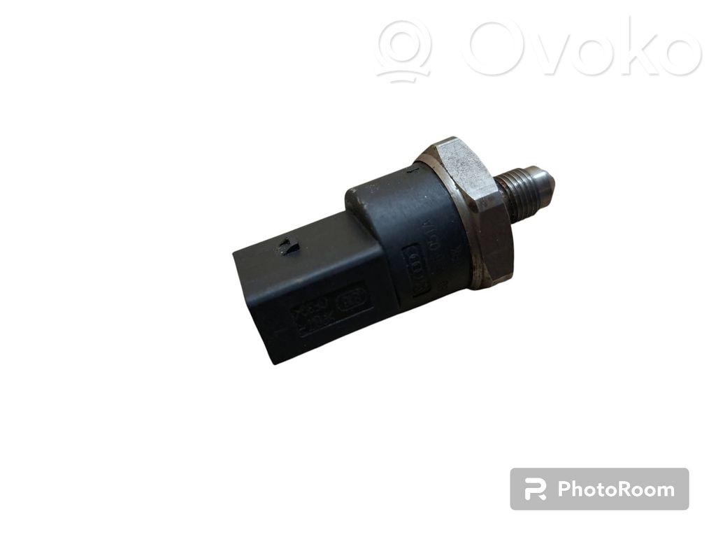 Audi A4 S4 B7 8E 8H Kraftstoffdrucksensor 