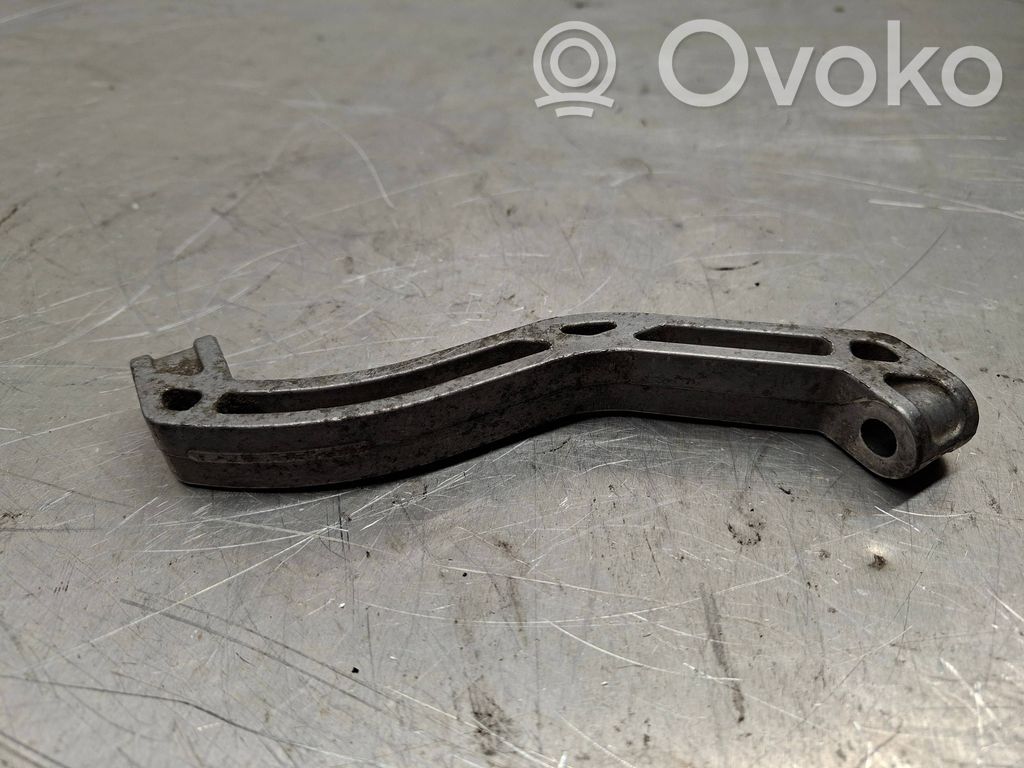 Volkswagen Golf VI Gearbox mounting bracket 