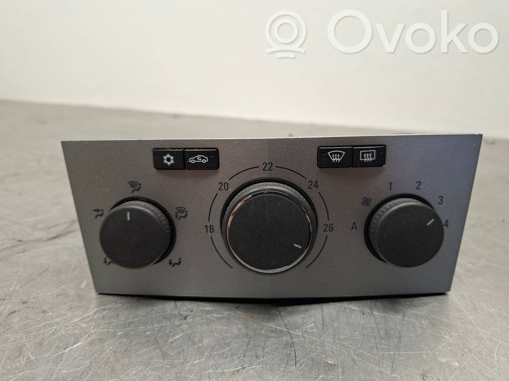 Opel Astra H Climate control unit 