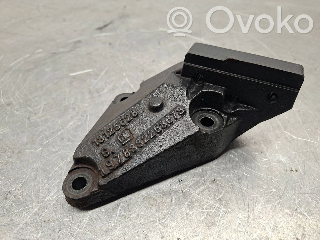 Opel Astra H Engine mounting bracket 