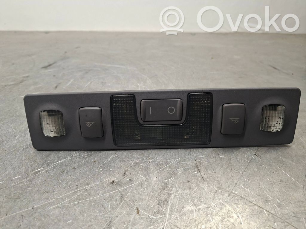 Audi A6 S6 C5 4B Luz del asiento trasero 