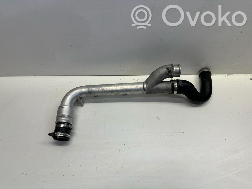 Volkswagen Touareg II Furtun/conductă intercooler 