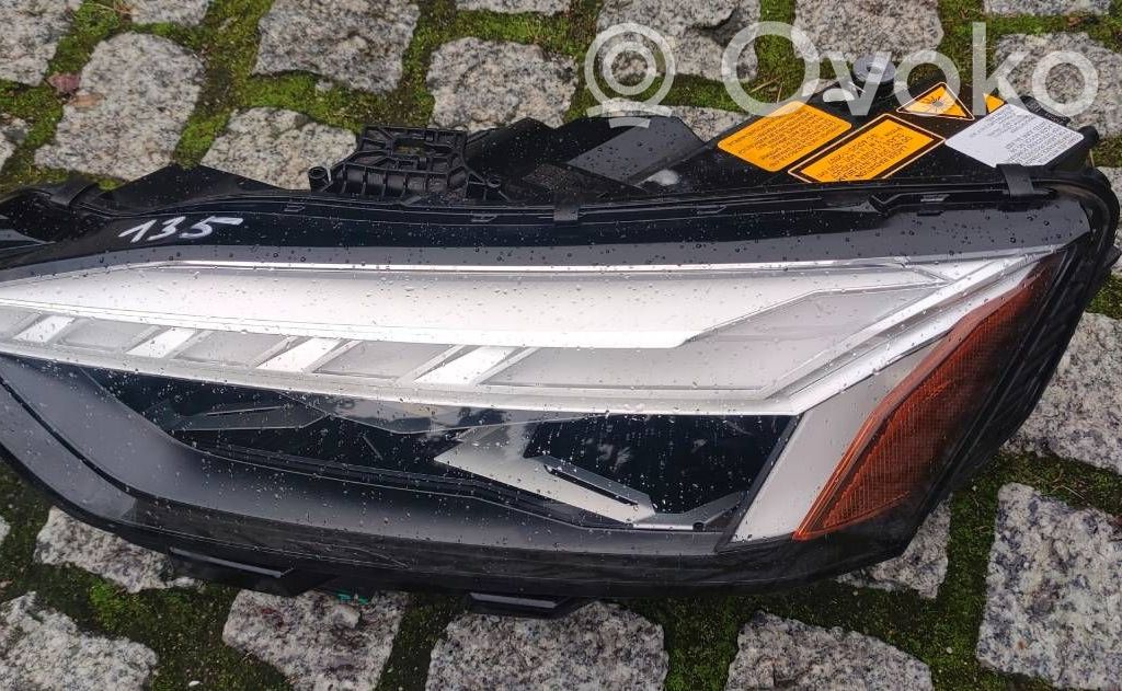 Audi A5 Headlight/headlamp 