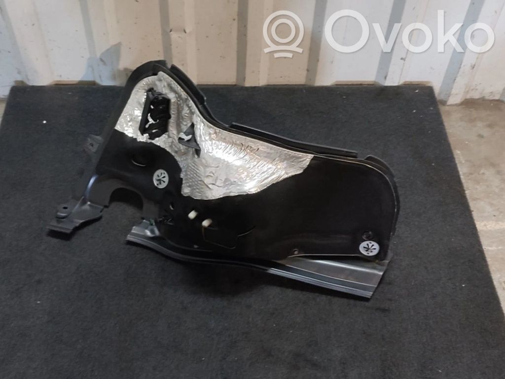 Porsche Cayenne (92A) Paracalore nel vano motore 