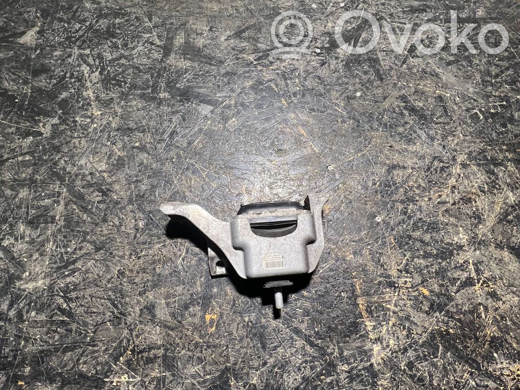 Mini One - Cooper Coupe R56 Engine mount bracket 