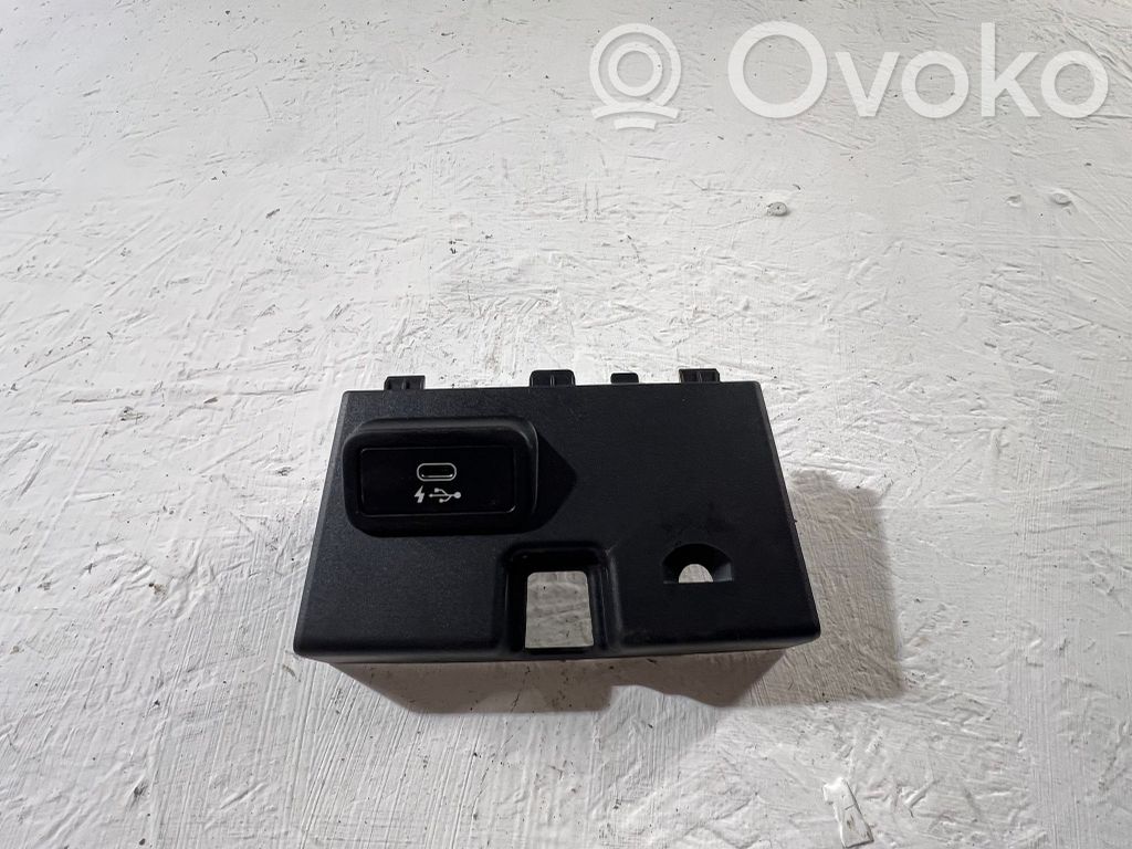 BMW 3 G20 G21 Enchufe conector USB 