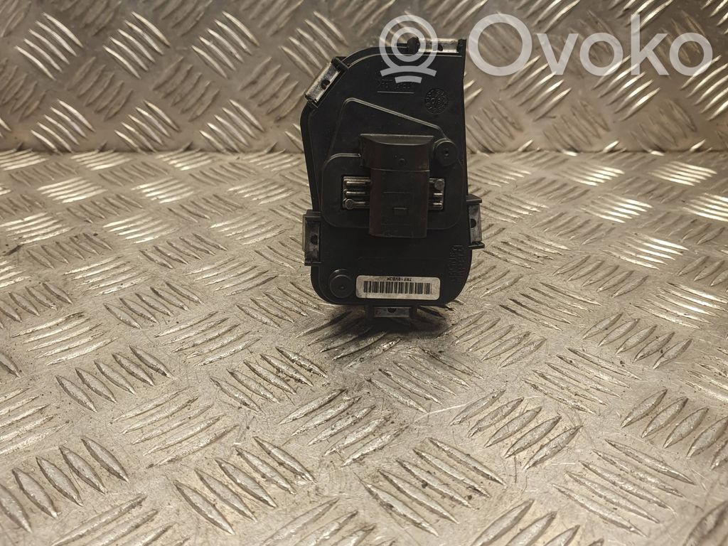 Opel Insignia A Imusarjan venttiilin käyttömoottori 