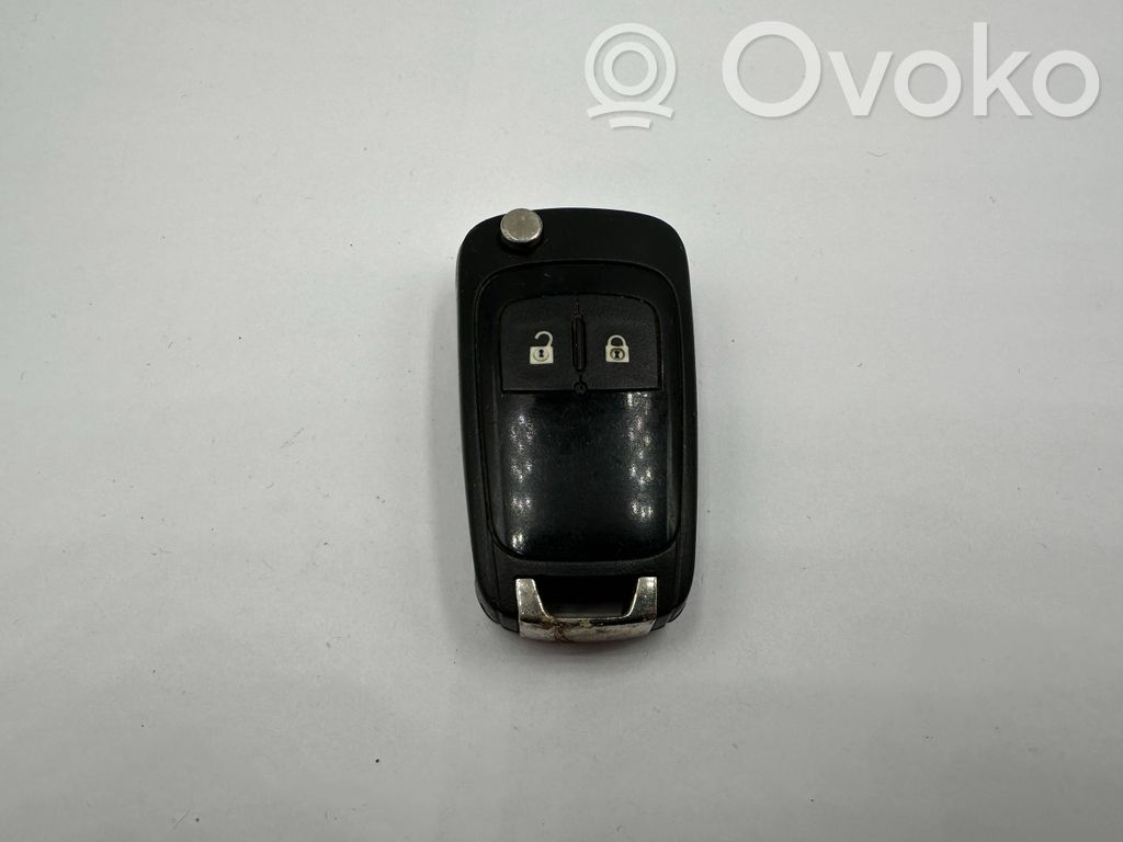 Opel Corsa E Ignition key/card 