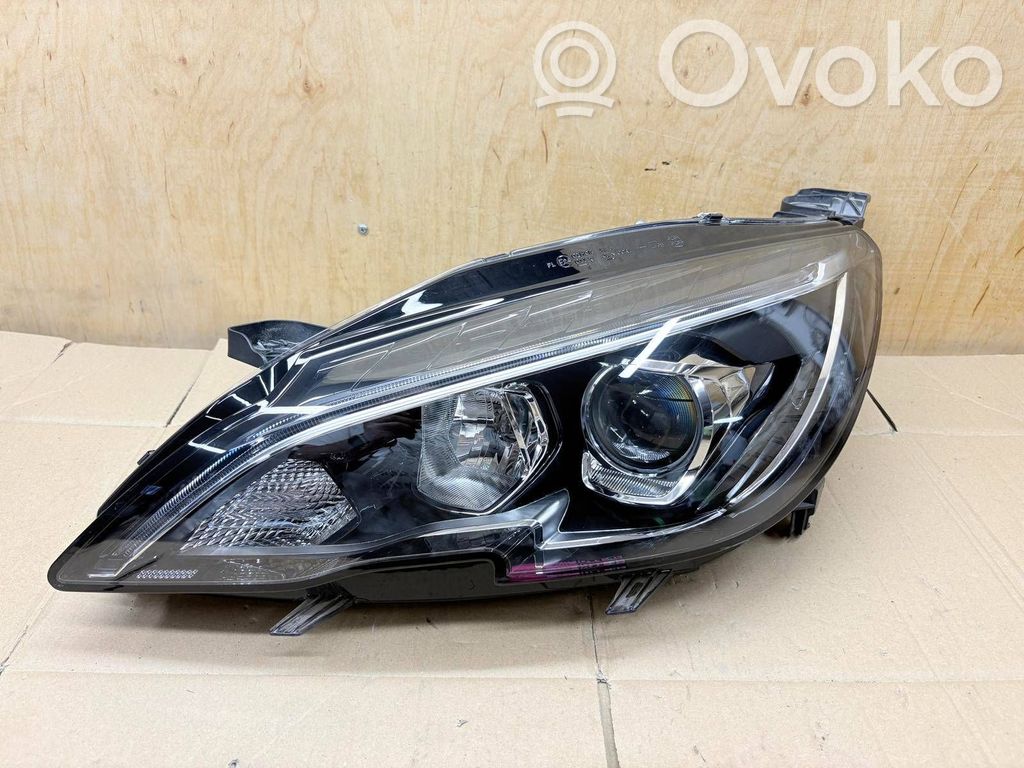 Peugeot 308 Lampa przednia 