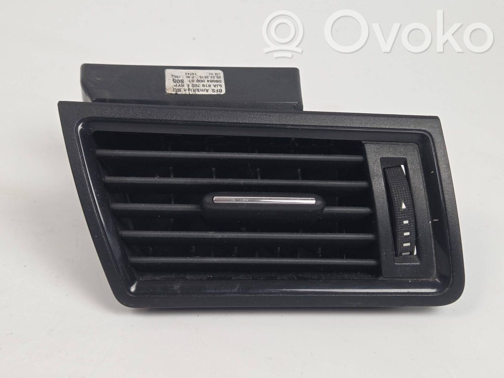 Skoda Rapid (NH) Wlot / Kanał powietrza intercoolera 