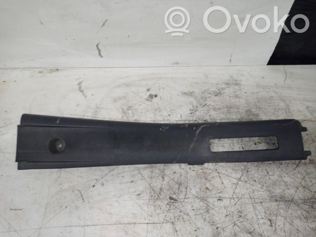 Iveco Daily 3rd gen Rivestimento montante (B) (superiore) 