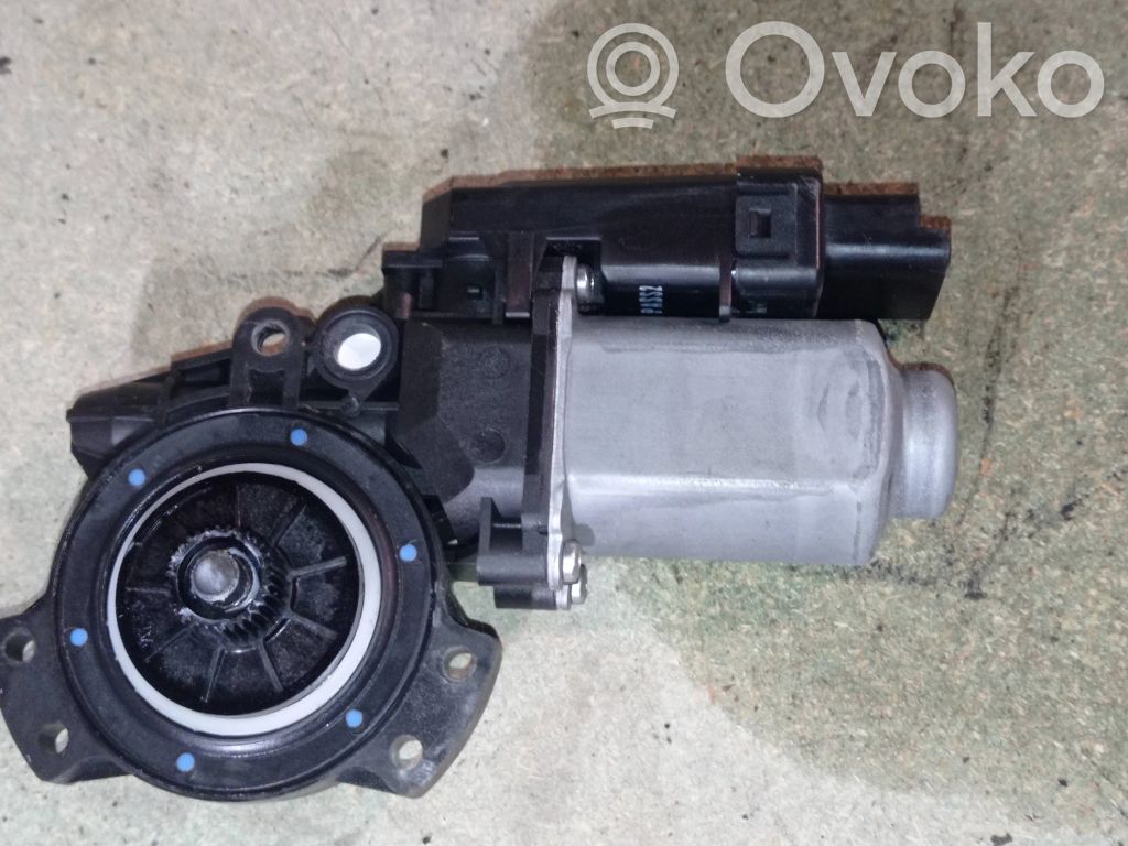 KIA Ceed Front door window regulator motor 