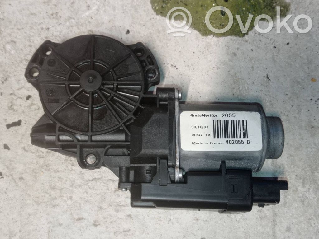 KIA Ceed Priekinio lango pakelėjo varikliukas 