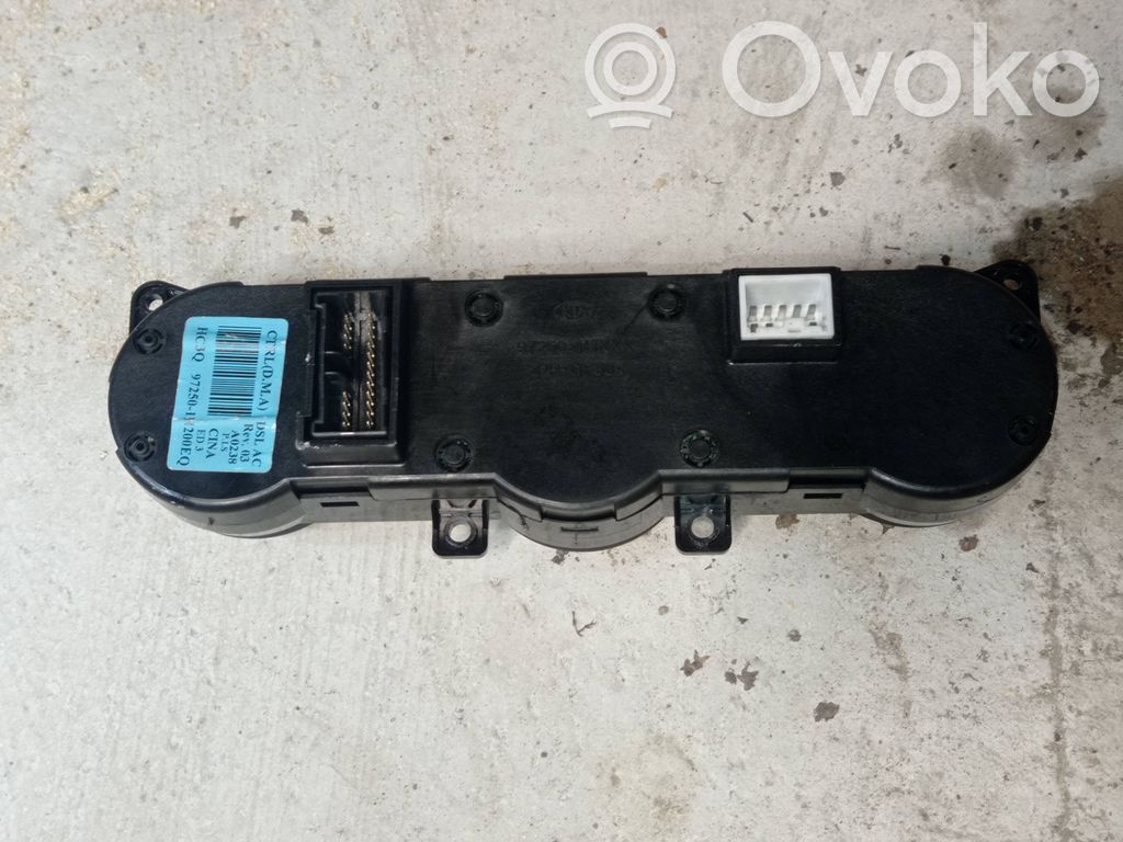 KIA Ceed Climate control unit 