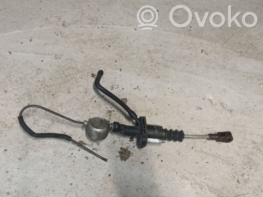 Opel Astra G Kytkimen pääsylinteri 