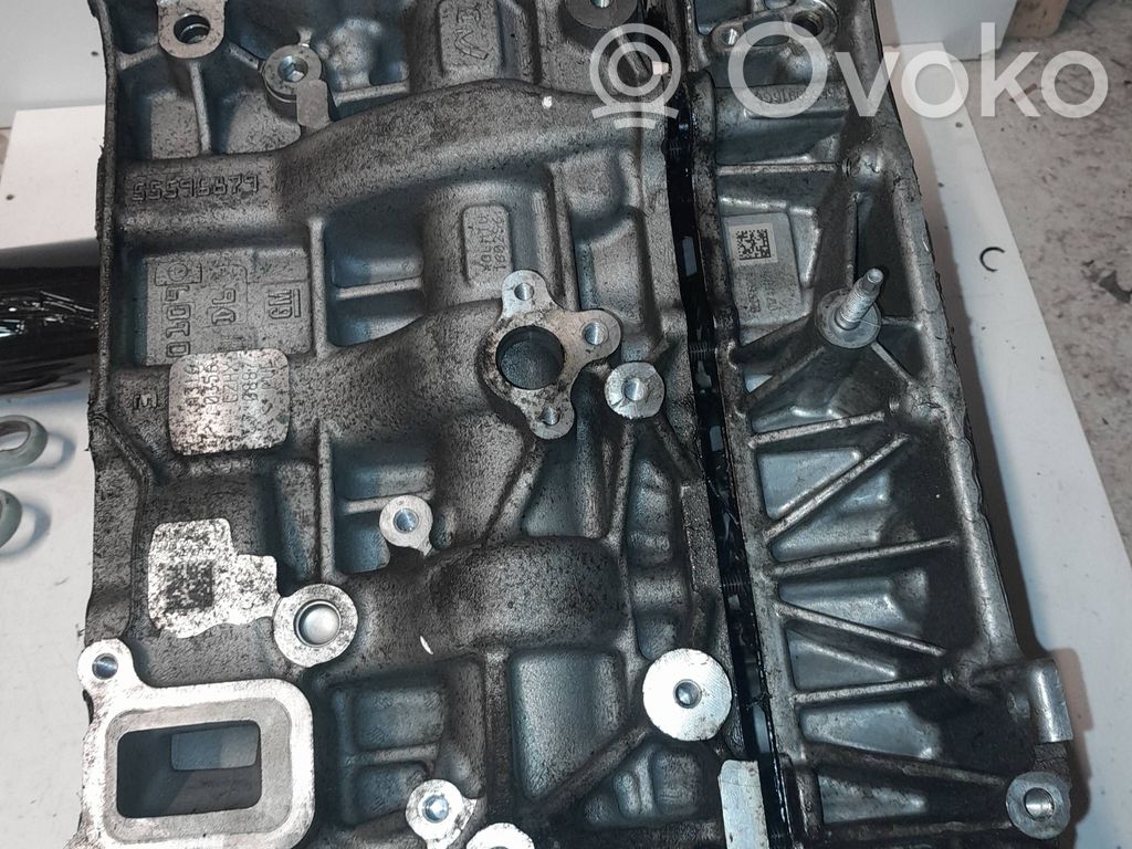Opel Insignia A Engine block 