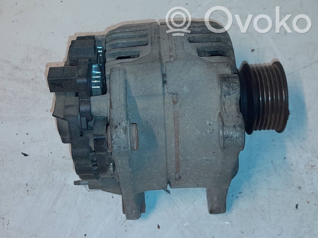 Volkswagen PASSAT B5 Alternator 