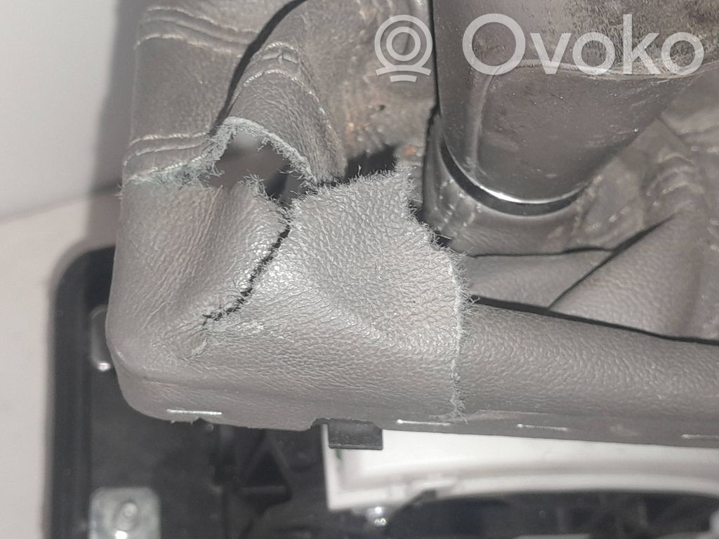 Audi A6 S6 C6 4F Vaihteenvalitsimen verhoilu 