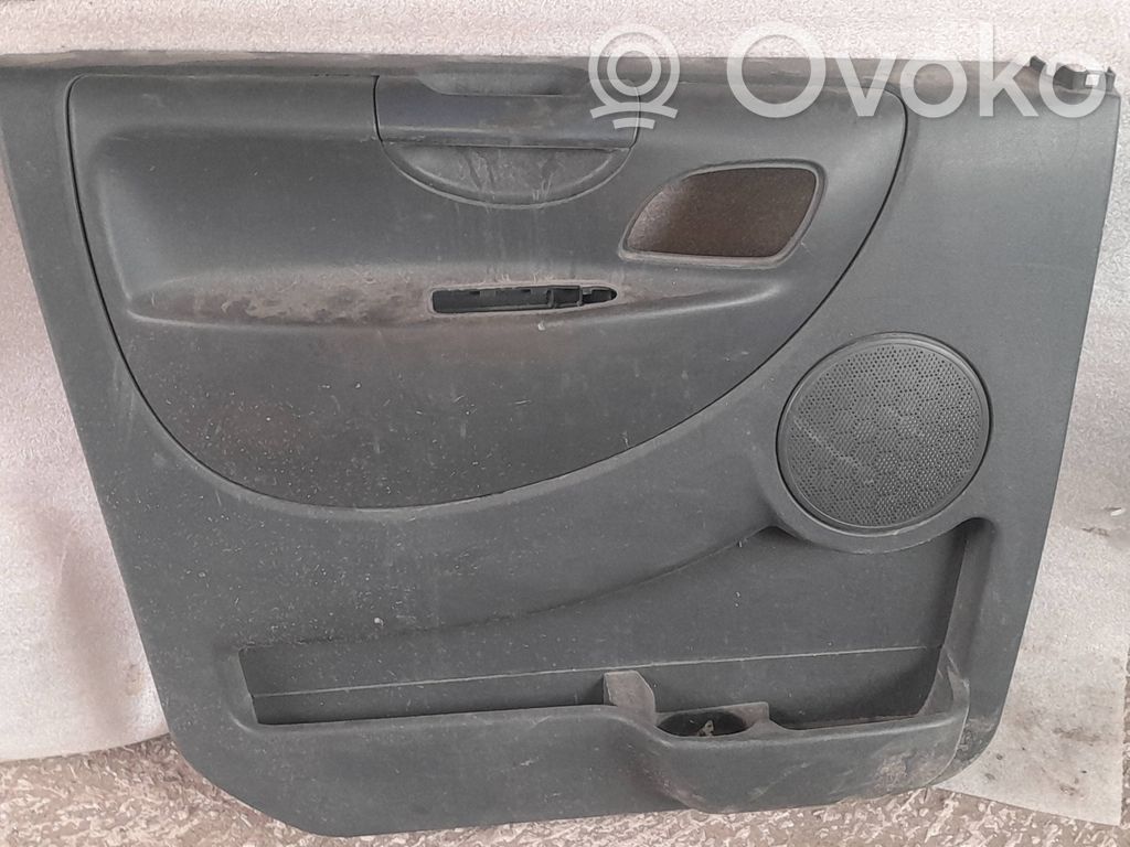 Citroen Jumpy Etuoven verhoilu 