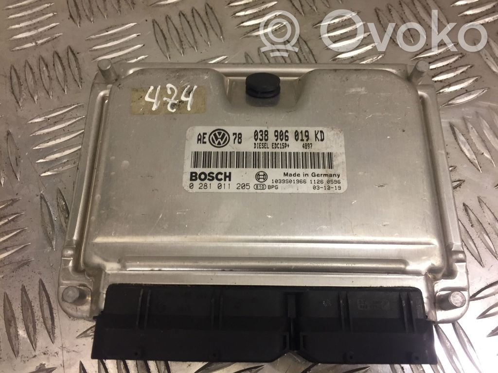 Volkswagen PASSAT B5.5 Engine control unit/module 