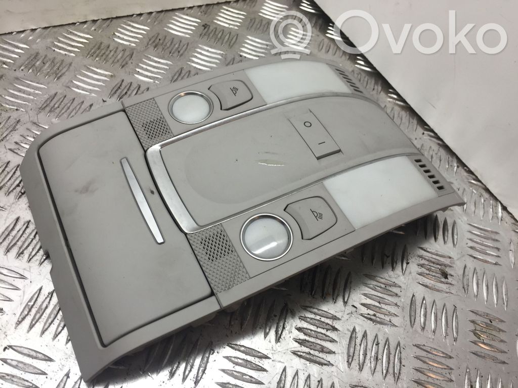 Audi A6 S6 C6 4F Front seat light 