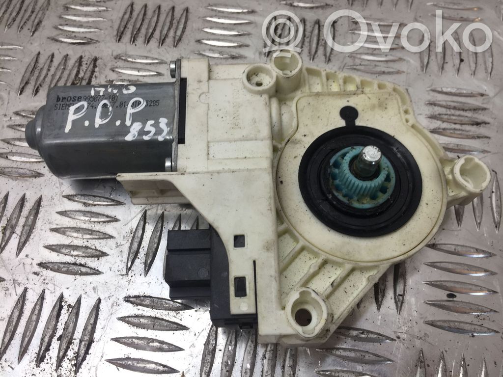Audi A6 S6 C6 4F Motor del regulador de la ventanilla de la puerta delantera 