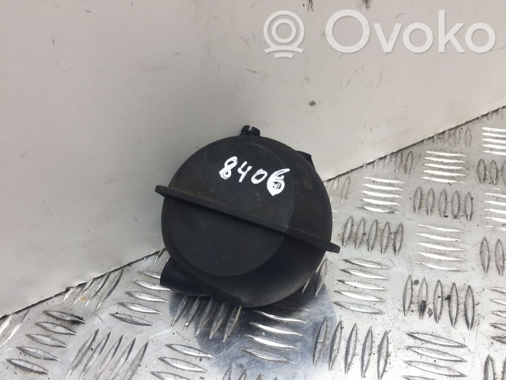 Volkswagen PASSAT B6 Vacuum air tank 