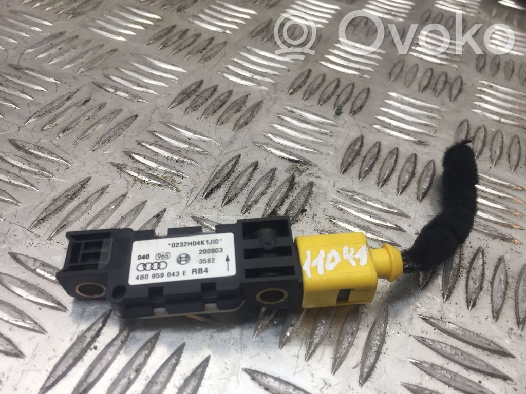 Airbag deployment crash/impact sensor   4B0959643E,11041