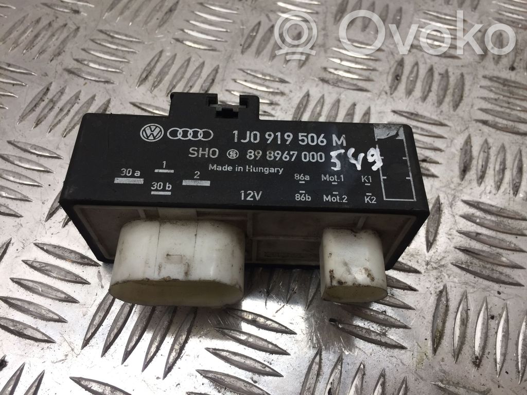 Volkswagen Golf IV Relé del ventilador del refrigerador 
