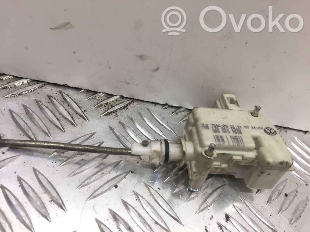 Volkswagen Golf IV Fuel tank cap lock 