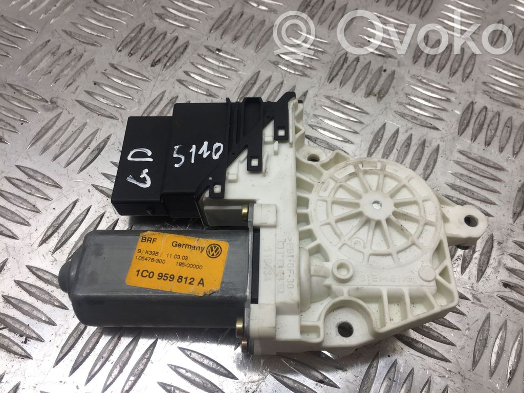 Volkswagen Golf IV Rear door window regulator motor 