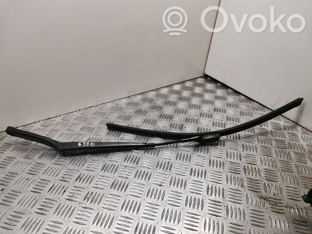 Volkswagen PASSAT B6 Priekinio stiklo valytuvas 