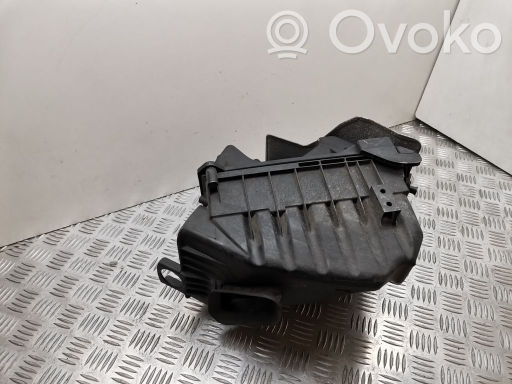 Audi A4 S4 B7 8E 8H Luftfilterkasten 