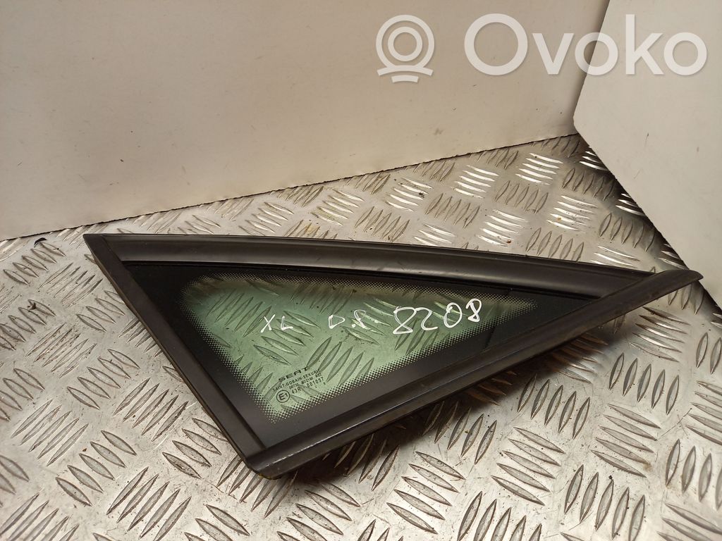 Seat Altea XL Front triangle window/glass 