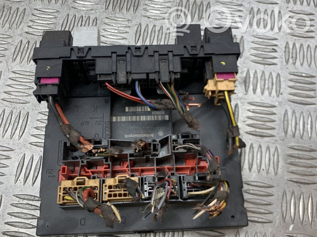 Volkswagen PASSAT B6 Modul confort 