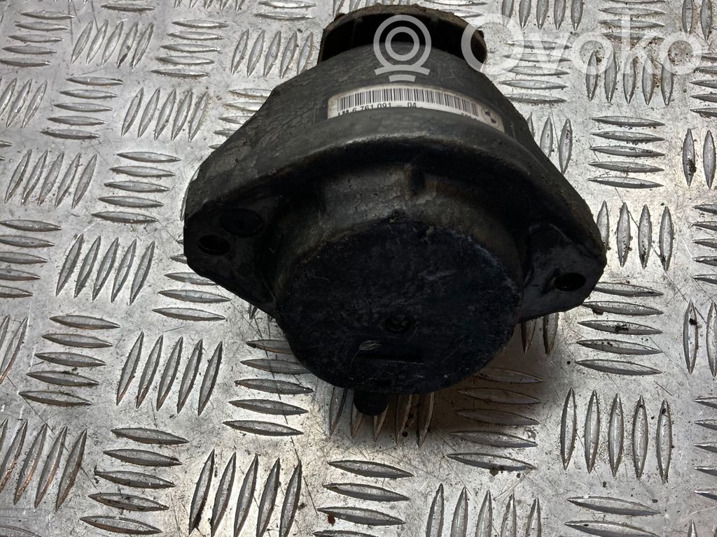 BMW 5 E60 E61 Engine mount bracket 