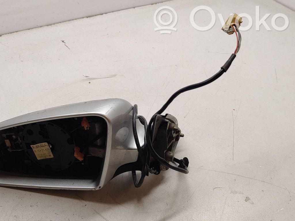Audi A4 S4 B7 8E 8H Elektryczne lusterko boczne drzwi przednich 