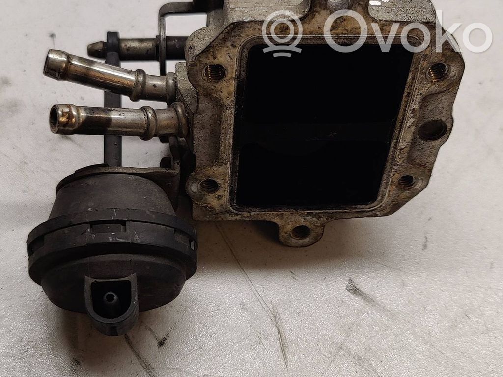 Volkswagen PASSAT B6 Chłodnica spalin EGR 