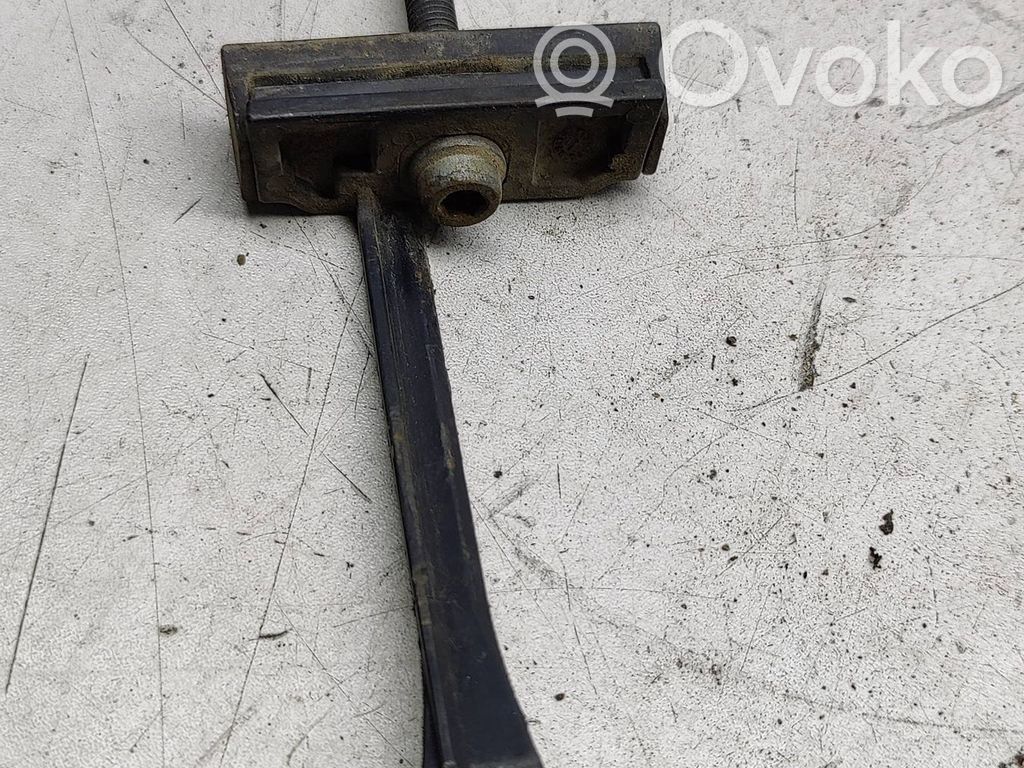 Audi A4 S4 B7 8E 8H Akun kiinnike 