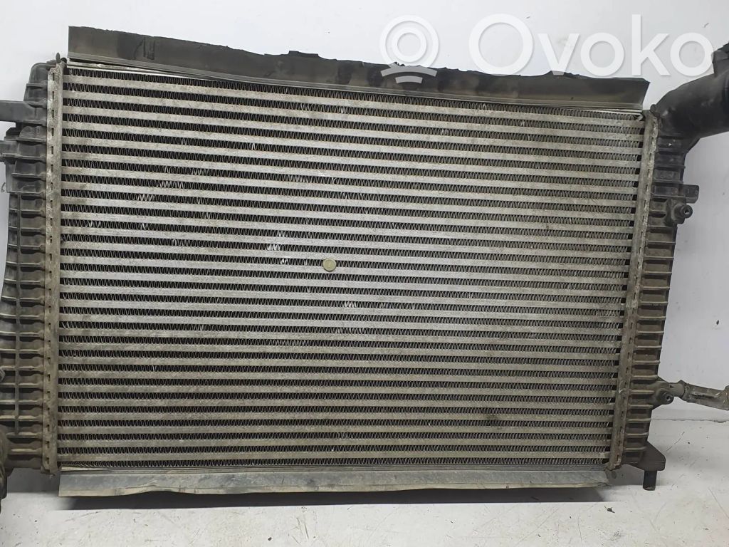 Volkswagen PASSAT B6 Intercooler radiator 