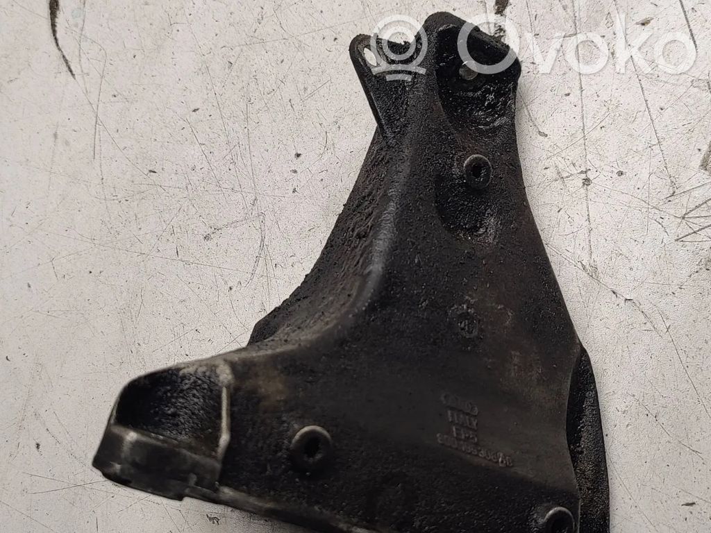 Engine mounting bracket   8D0199308A