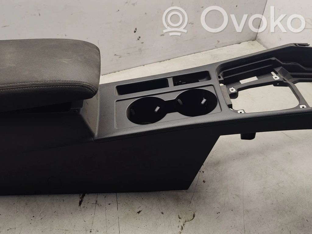 Volkswagen PASSAT B8 Console centrale 