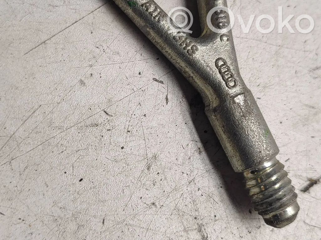 Audi A4 S4 B6 8E 8H Anillo de remolque 