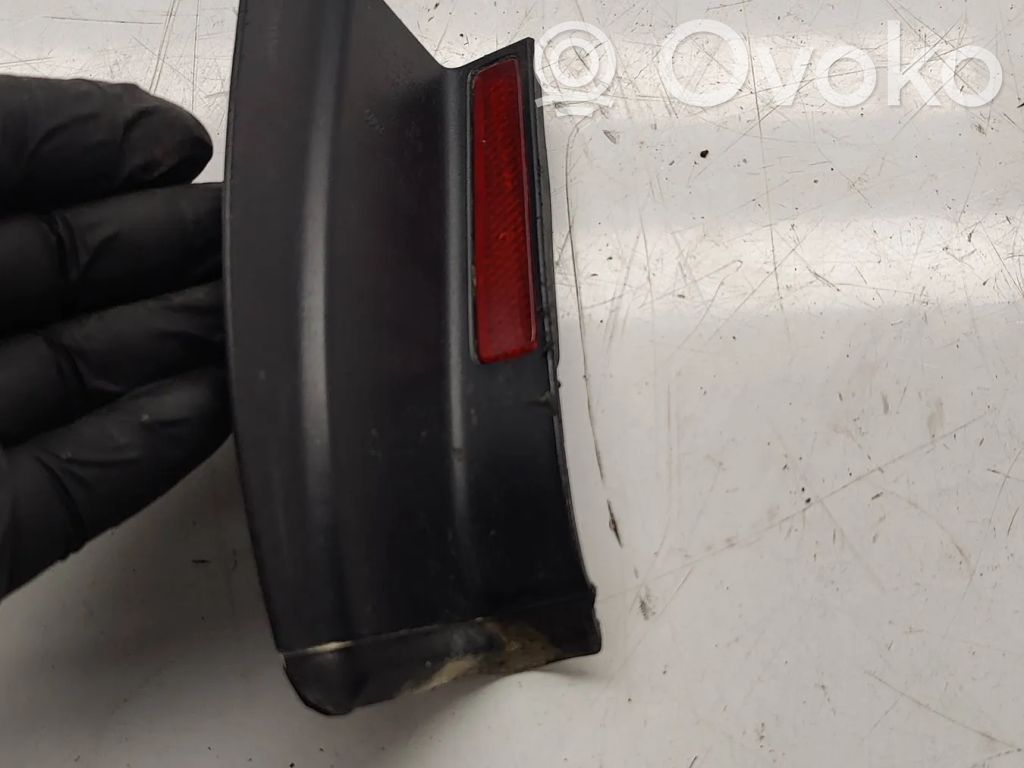 Volkswagen PASSAT B6 Reflector spate 