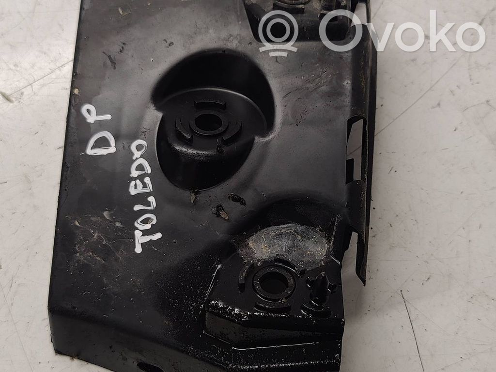 Seat Toledo III (5P) Front bumper mounting bracket 