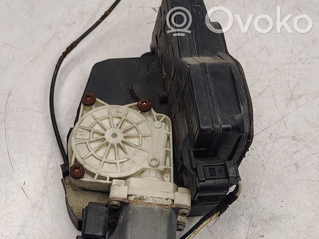 Front door lock   7028908,7746003701,26034640