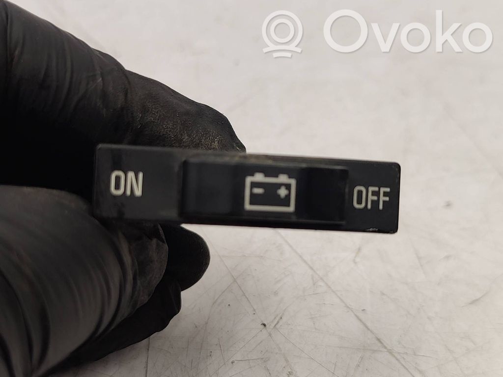 Other switches/knobs/shifts   8379594