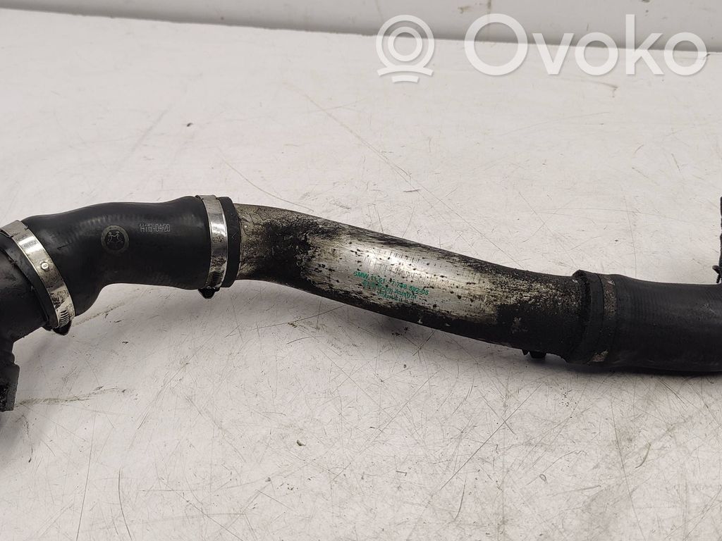 BMW 7 E65 E66 Välijäähdyttimen letku 