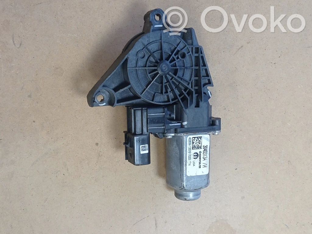 Chrysler Pacifica Front window lifting mechanism without motor 